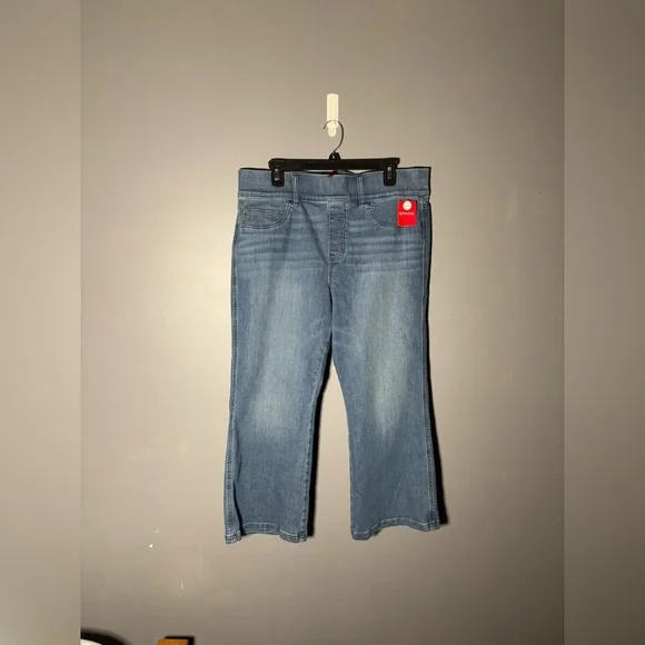 Spanx EveryWear Kick Flare Jeans in Vintage Indigo Size 1X Petite - Picture 2 of 6